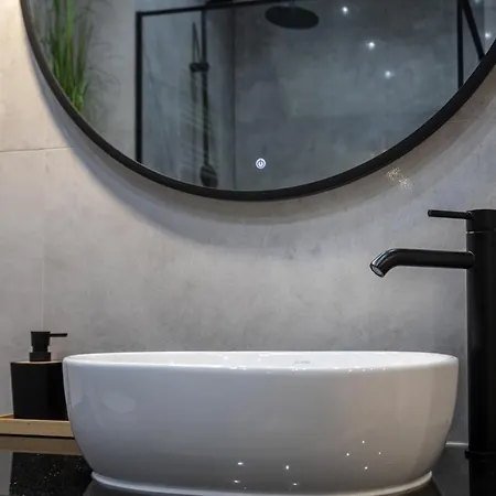 Park D9- Z Dostepem Do Basenu, Sauny, Jacuzzi, Silowni Апартаменты *